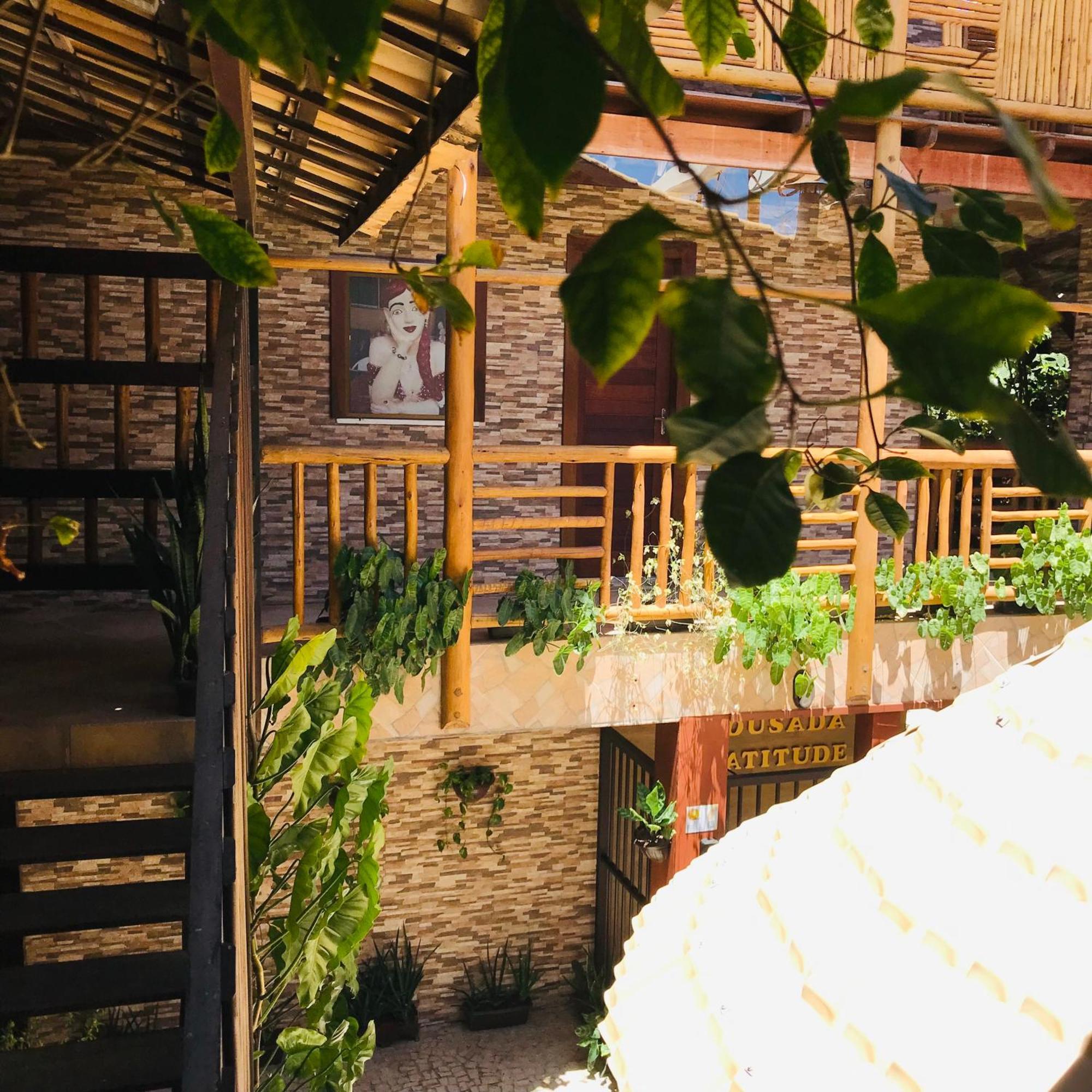 Hotel Pousada Latitude Canoa Quebrada Exterior foto